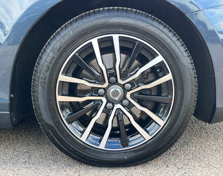 Volvo V40 T2 MOMENTUM NAV PLUS 16