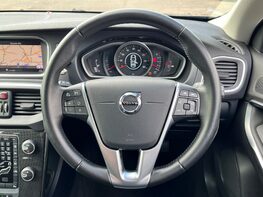 Volvo V40 T2 MOMENTUM NAV PLUS 19