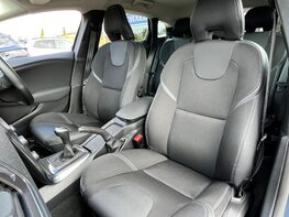Volvo V40 T2 MOMENTUM NAV PLUS 58