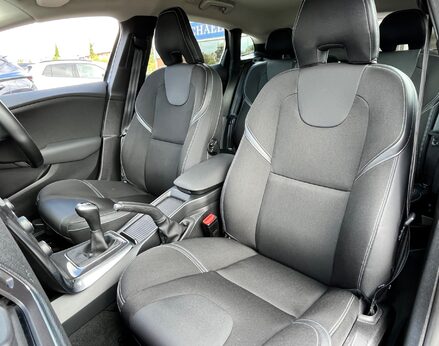 Volvo V40 T2 MOMENTUM NAV PLUS 58