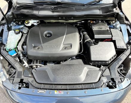 Volvo V40 T2 MOMENTUM NAV PLUS 7