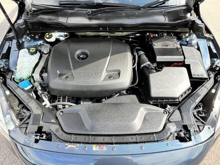 Volvo V40 T2 MOMENTUM NAV PLUS