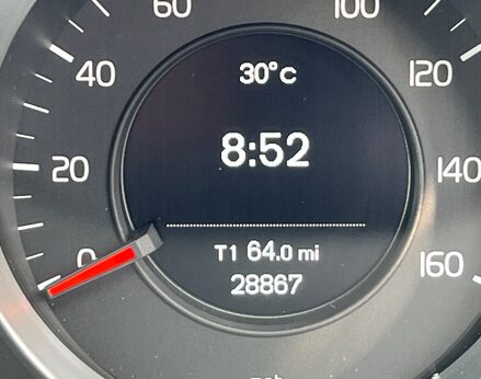 Volvo V40 T2 MOMENTUM NAV PLUS 21