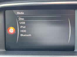 Volvo V40 T2 MOMENTUM NAV PLUS 32