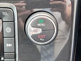Volvo V40 T2 MOMENTUM NAV PLUS 41