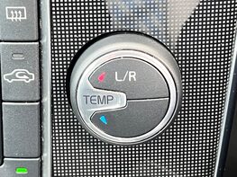 Volvo V40 T2 MOMENTUM NAV PLUS 43
