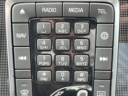 Volvo V40 T2 MOMENTUM NAV PLUS 45