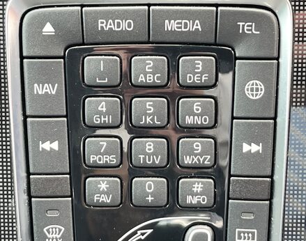 Volvo V40 T2 MOMENTUM NAV PLUS 45