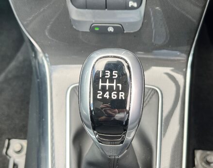 Volvo V40 T2 MOMENTUM NAV PLUS 46
