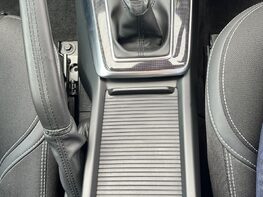 Volvo V40 T2 MOMENTUM NAV PLUS 49