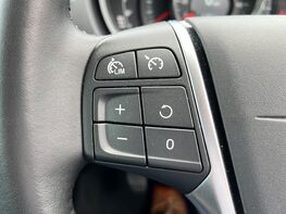 Volvo V40 T2 MOMENTUM NAV PLUS 50