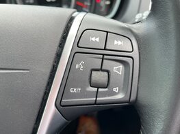 Volvo V40 T2 MOMENTUM NAV PLUS 51
