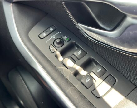 Volvo V40 T2 MOMENTUM NAV PLUS 56