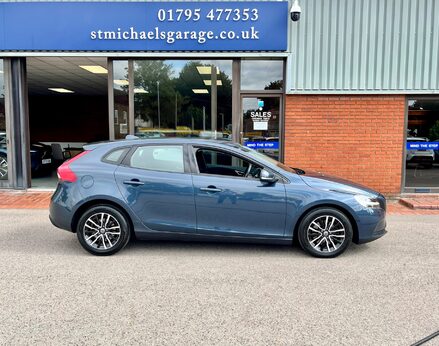 Volvo V40 T2 MOMENTUM NAV PLUS 10