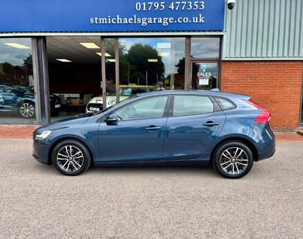 Volvo V40 T2 MOMENTUM NAV PLUS 11