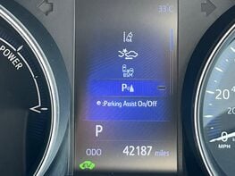 Toyota C-HR EXCEL 25