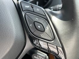 Toyota C-HR EXCEL 54