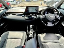 Toyota C-HR EXCEL 2