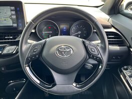 Toyota C-HR EXCEL 20
