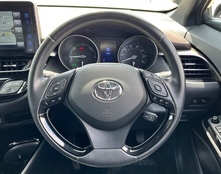 Toyota C-HR EXCEL 20