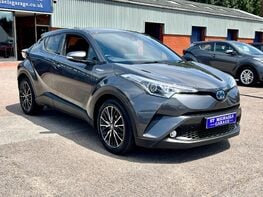 Toyota C-HR EXCEL 4