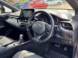Toyota C-HR EXCEL 18