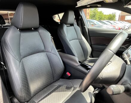 Toyota C-HR EXCEL 63