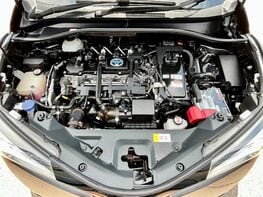 Toyota C-HR EXCEL 7