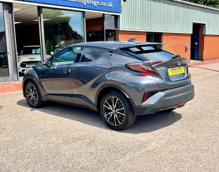 Toyota C-HR EXCEL 9