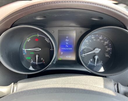 Toyota C-HR EXCEL 21