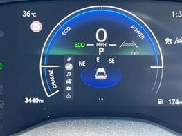 Toyota Yaris Cross ICON 25