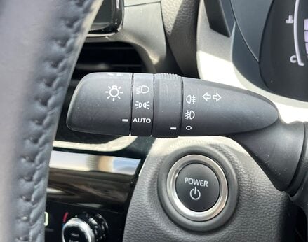 Toyota Yaris Cross ICON 55