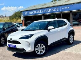Toyota Yaris Cross ICON 1