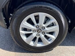 Toyota Yaris Cross ICON 15