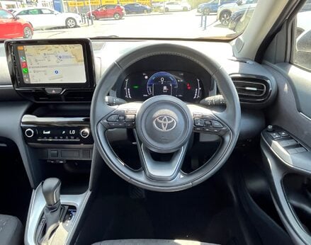 Toyota Yaris Cross ICON 19