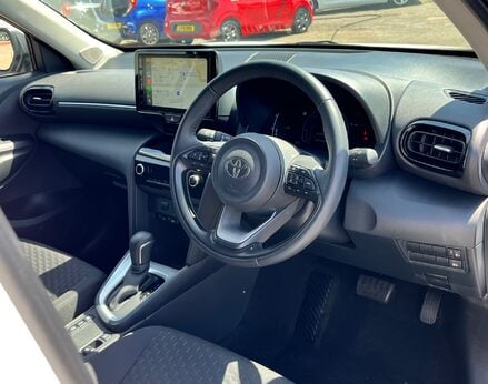Toyota Yaris Cross ICON 18