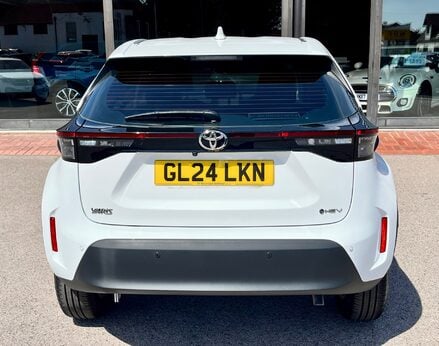 Toyota Yaris Cross ICON 6