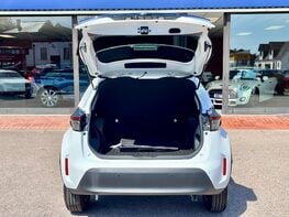 Toyota Yaris Cross ICON 63
