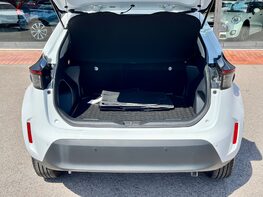 Toyota Yaris Cross ICON 64