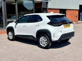 Toyota Yaris Cross ICON 9