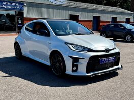 Toyota Yaris GR-Y CIRCUIT 4