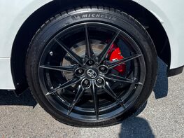 Toyota Yaris GR-Y CIRCUIT 15