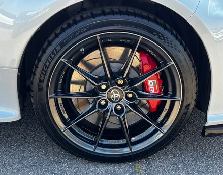 Toyota Yaris GR-Y CIRCUIT 17