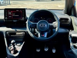 Toyota Yaris GR-Y CIRCUIT 20