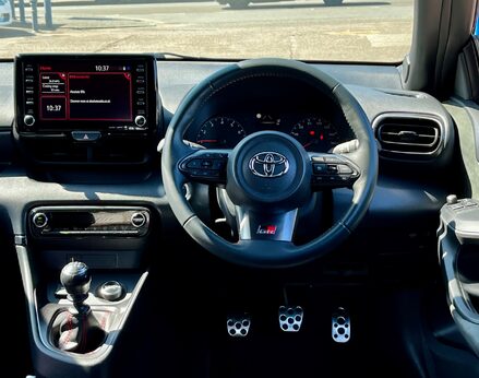 Toyota Yaris GR-Y CIRCUIT 20