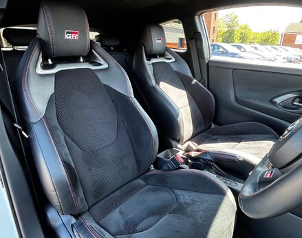 Toyota Yaris GR-Y CIRCUIT 60
