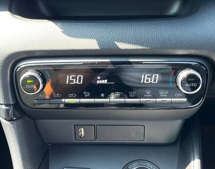 Toyota Yaris GR-Y CIRCUIT 44