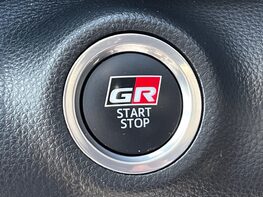 Toyota Yaris GR-Y CIRCUIT 52