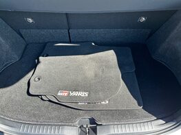 Toyota Yaris GR-Y CIRCUIT 65