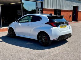 Toyota Yaris GR-Y CIRCUIT 9